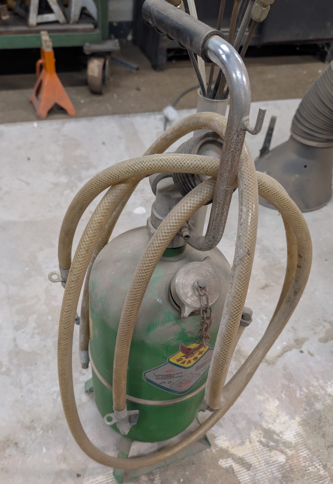 Portable Pressurized Abrasive Media Blaster / Sandblast Pot with Hose