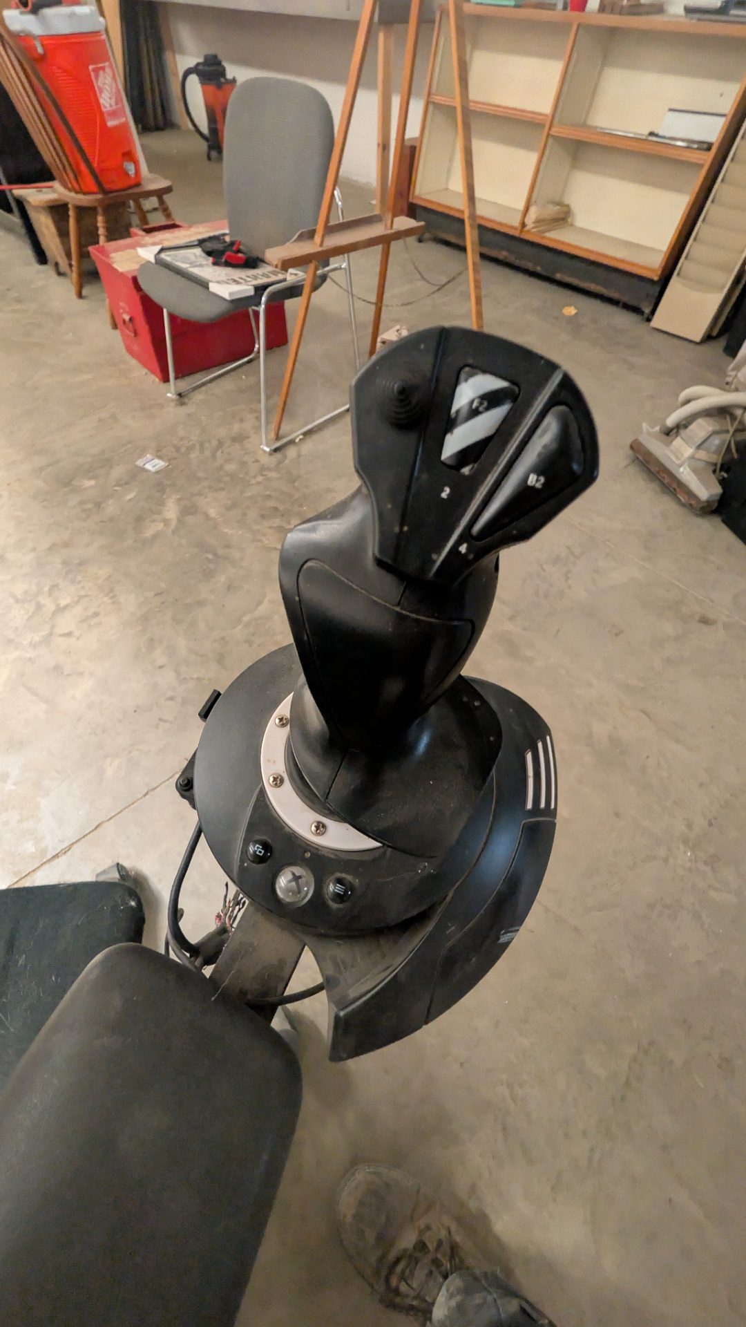 Flight Sim Gaming Chair with HOTAS Joystick & Throttle Chair Mount Setup — photo 2