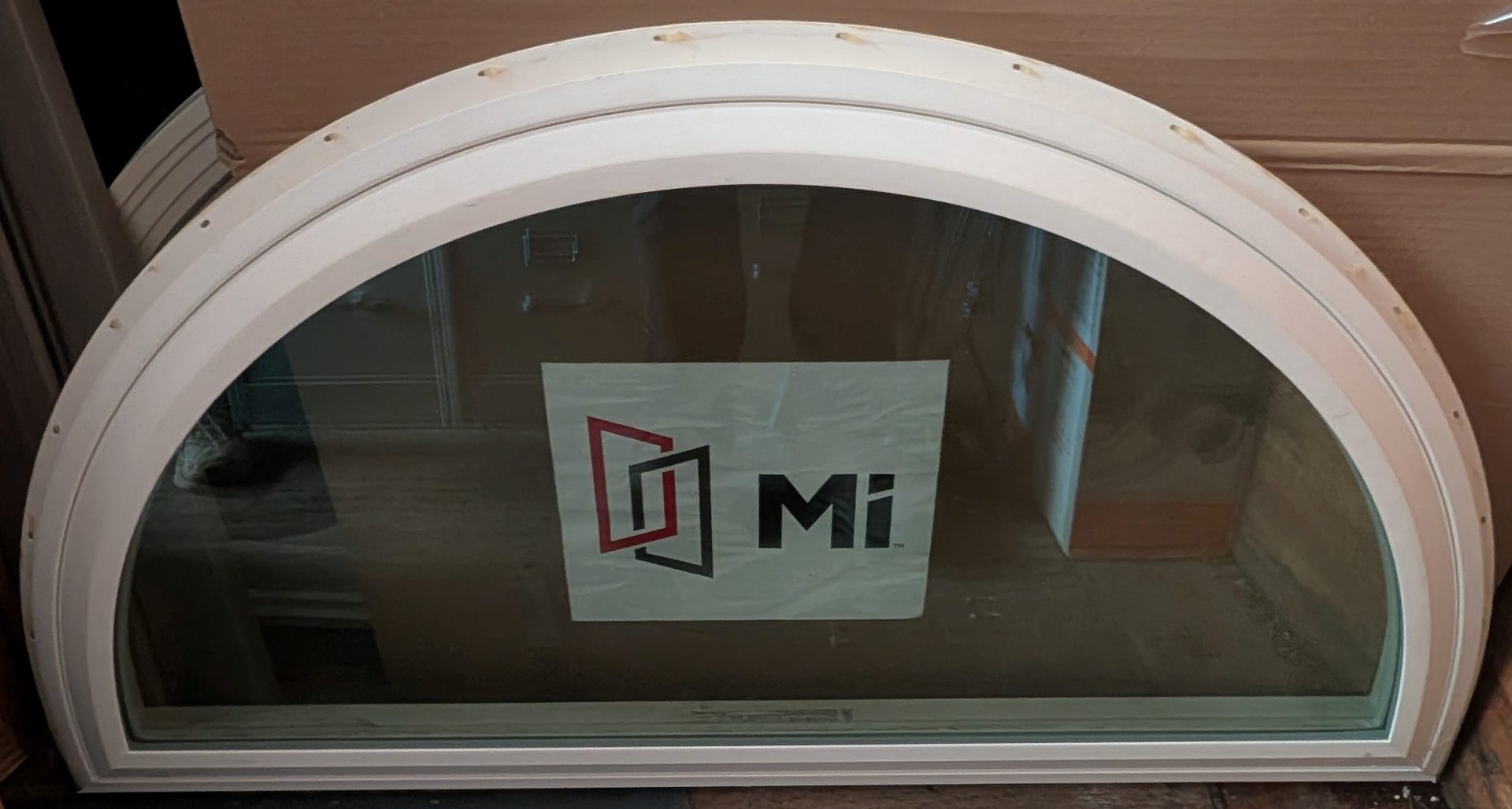 MI Vinyl Window - Circle Top / Half Round (46" x 23")
