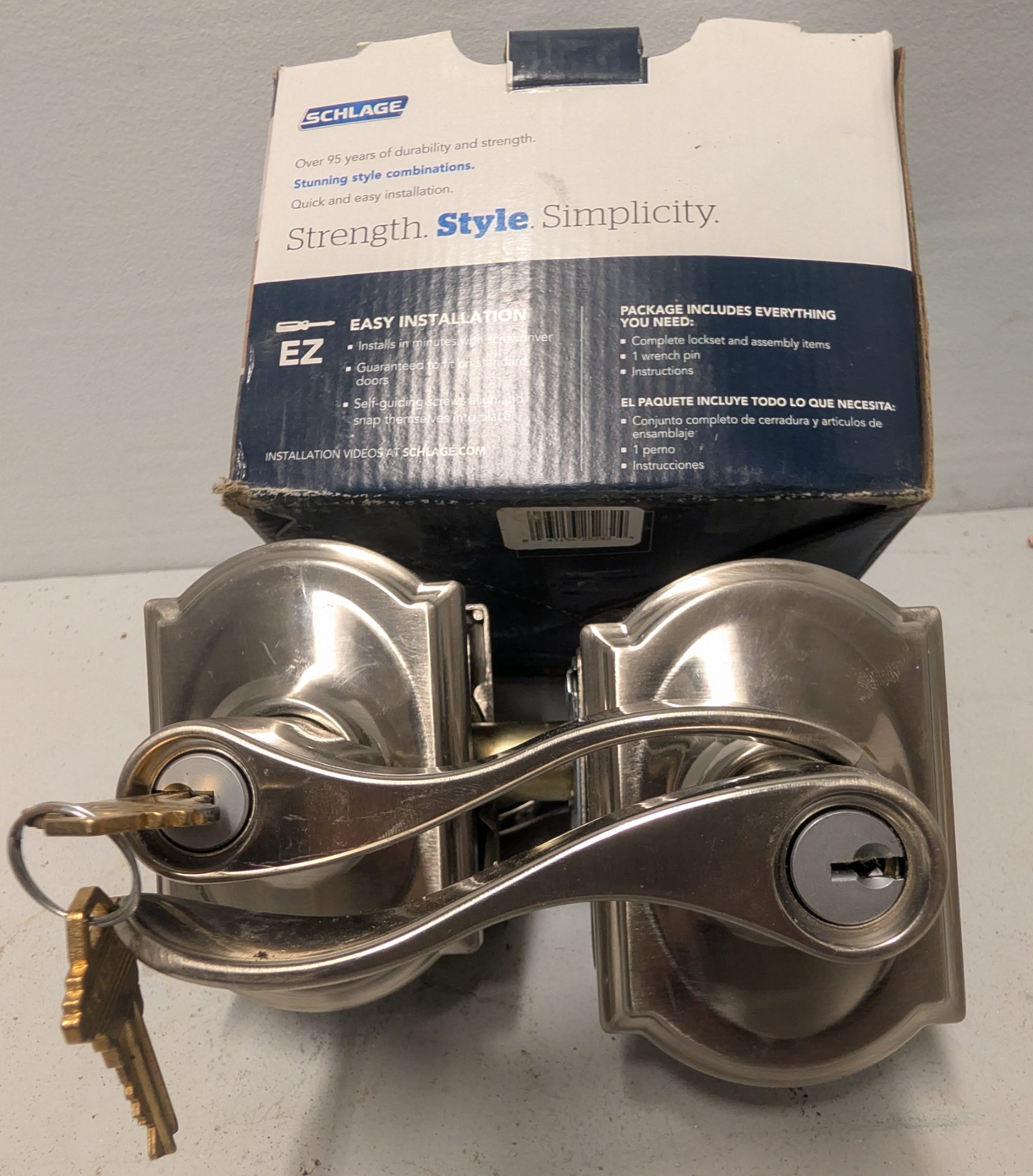 Schlage Style Selection Entry Door Knob and Deadbolt Lock Set With Keys