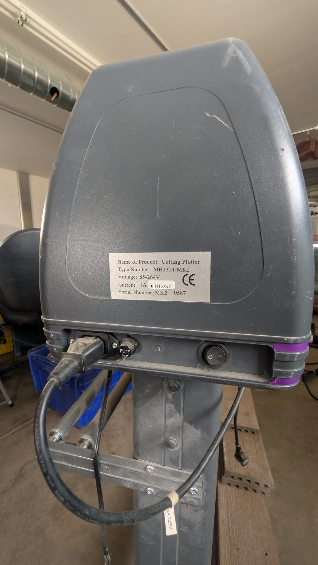 US Cutter MH 1351-MK2 Vinyl Cutting Plotter with Stand — photo 2