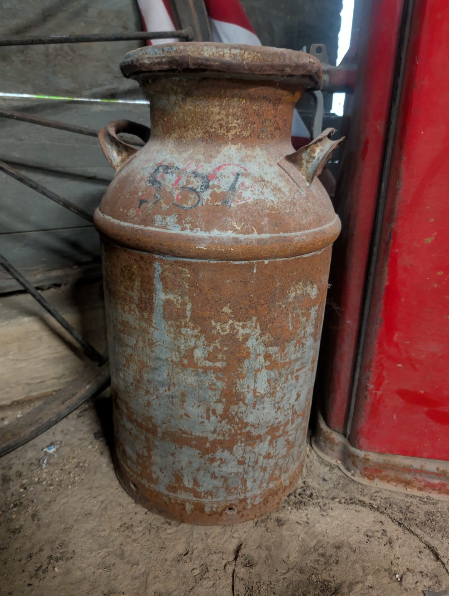 Antique 10-Gallon Steel Farm Dairy Milk Can with Lid — "531" Stencil, Heavy Patina