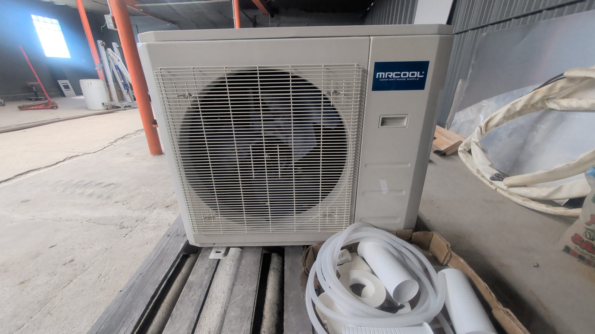 MRCOOL DIY-24-HP-C-230B 24,000 BTU Outdoor Air Conditioner Condenser Unit