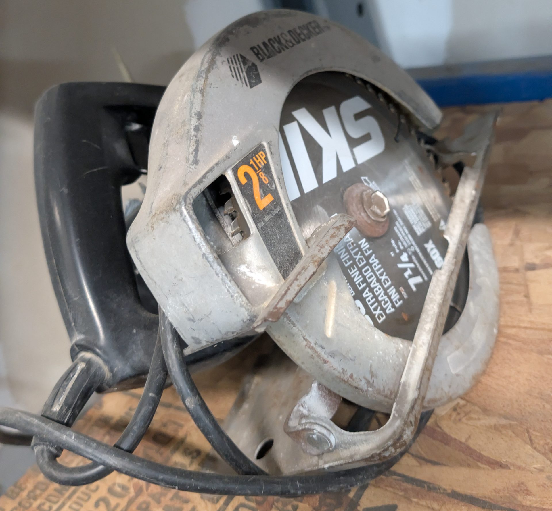 SKIL 7-1/4 In Corded Circular Saw With Metal Shoe