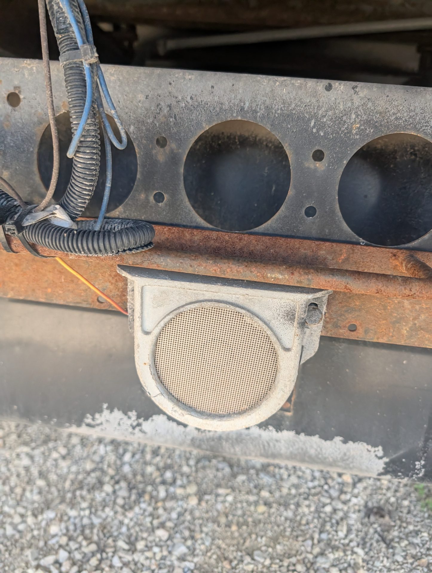 2013 Isuzu NRR 39,886mi — photo 16
