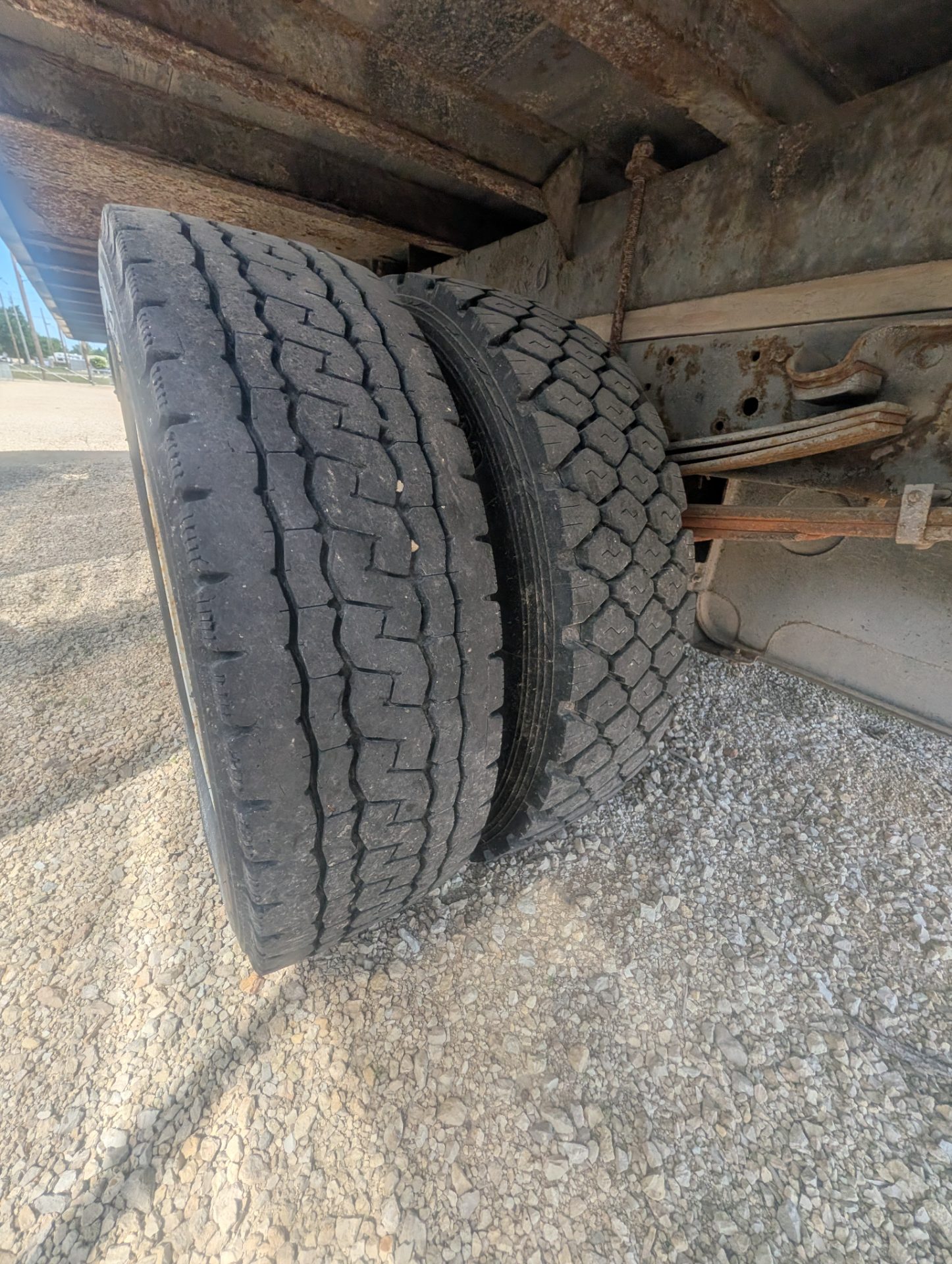 2013 Isuzu NRR 39,886mi — photo 4