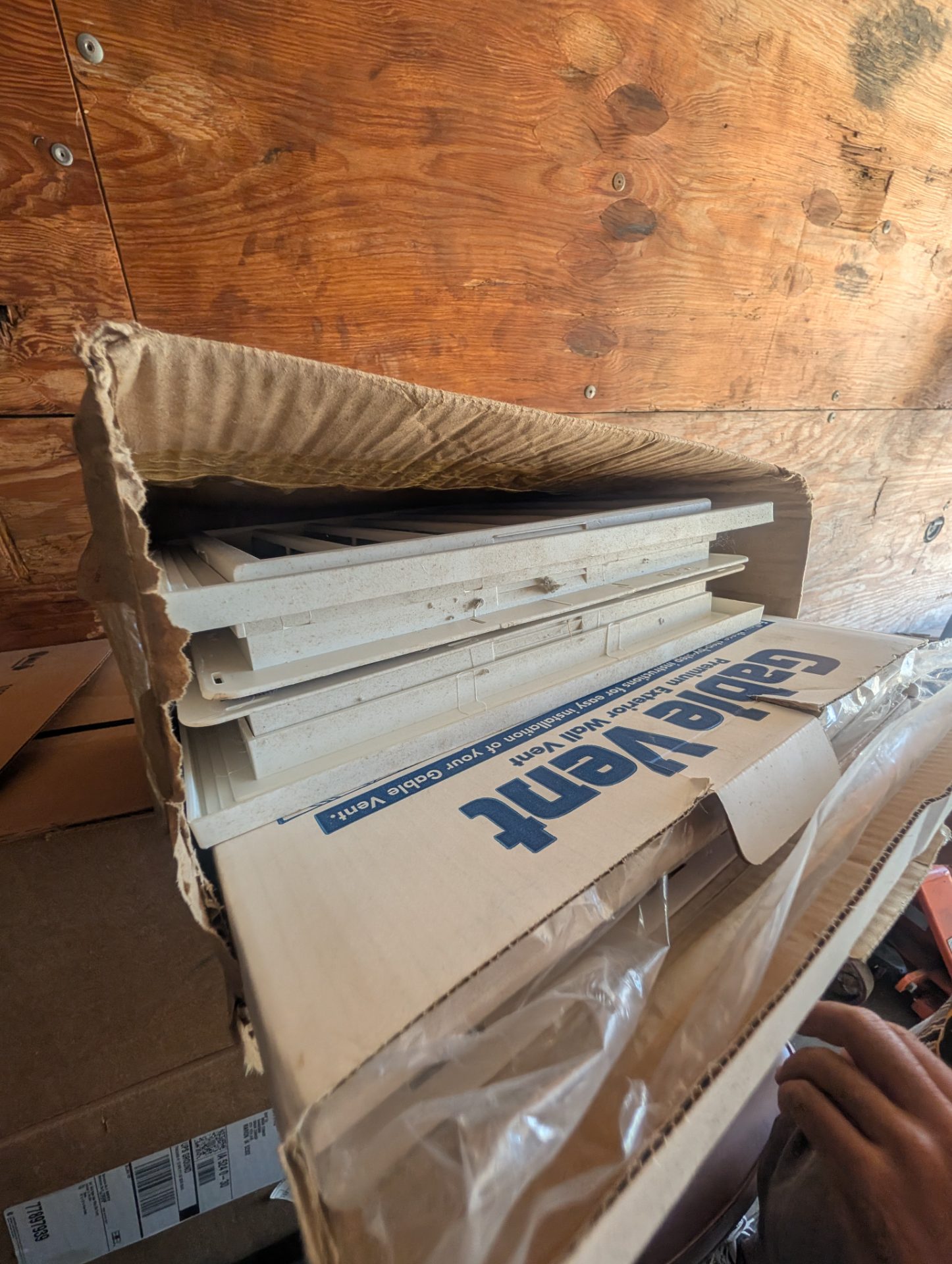 LOT Brand new windows/doors/shutters/+ladders+furniture+filing cabinets+new service call parts. — photo 27