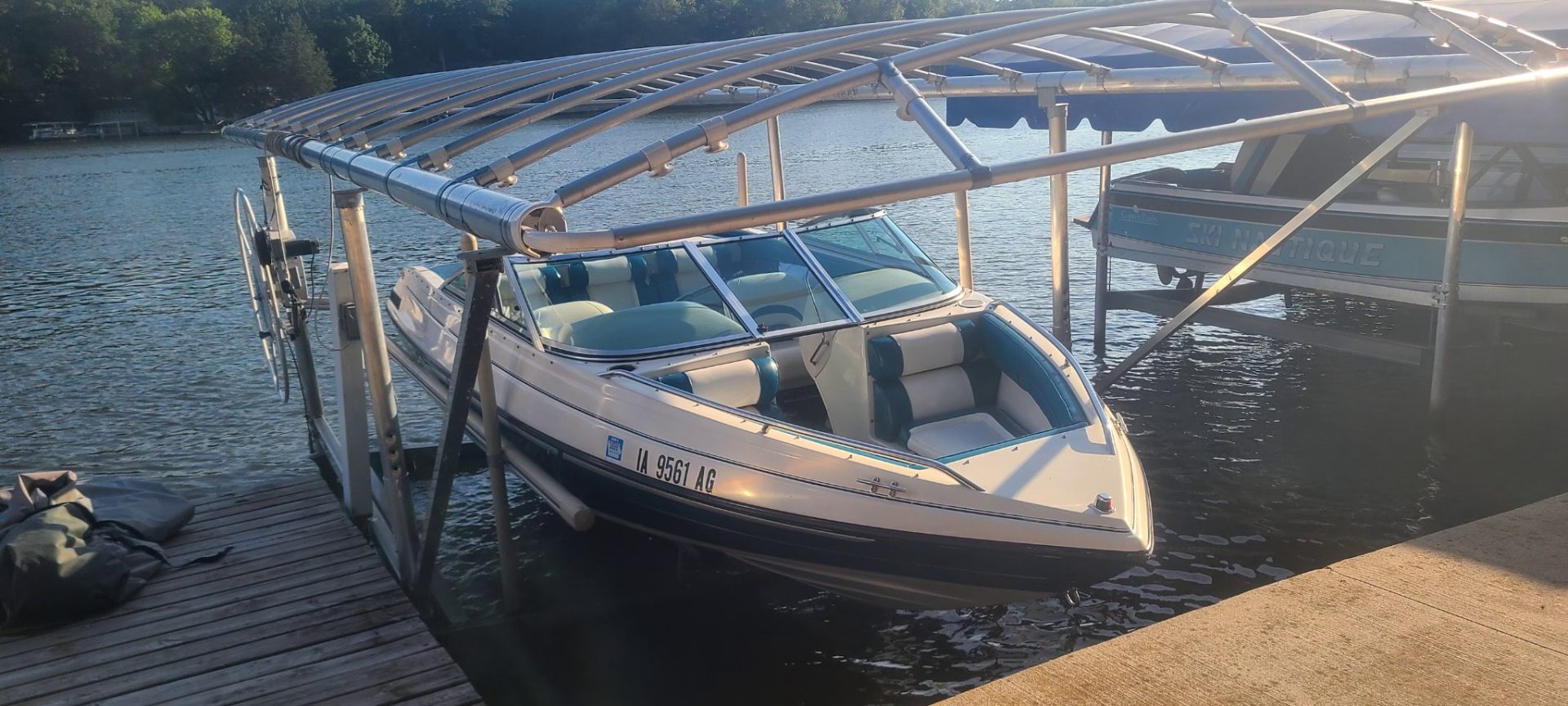 1995 Mariah Talari Z open bow boat with Chariot trailer — photo 2