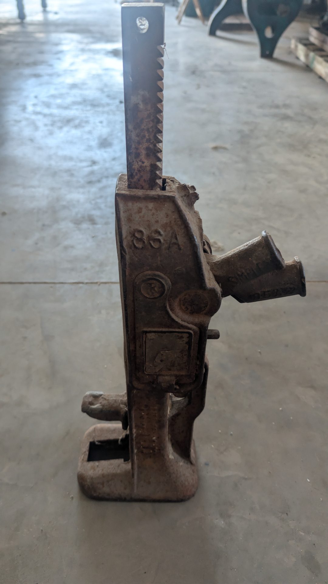 Simplex No. 86A Ratchet Jack — Antique Cast Iron — photo 2